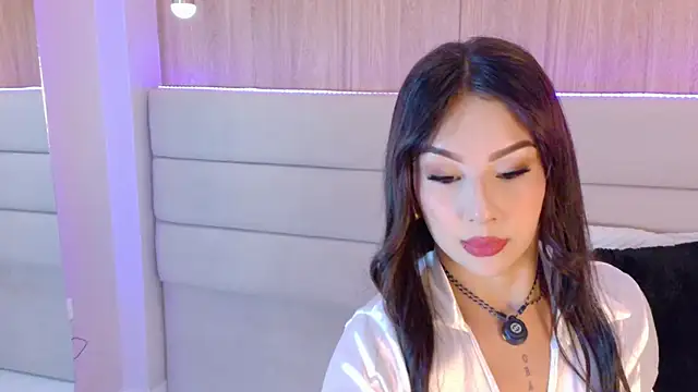 EymiCuper online show from December 2025 07:20:01 PM