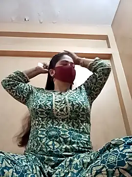 Snapshot of Magical_Girl- chatting on January 2025 03:43:02 AM Magical Girl- online show from January 2025 03:43:02 AM