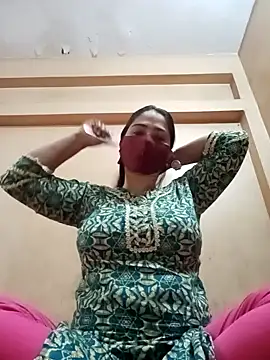 Snapshot of Magical_Girl- chatting on February 2025 02:47:02 AM Magical Girl- online show from February 2025 02:47:02 AM