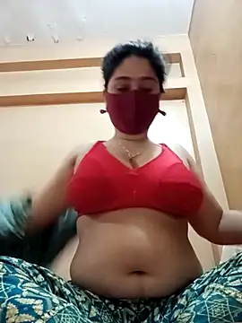 Snapshot of Magical_Girl- chatting on February 2025 07:15:01 AM Magical Girl- online show from February 2025 07:15:01 AM