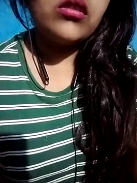 Love-Veronica online show from April 2026 05:37:01 PM