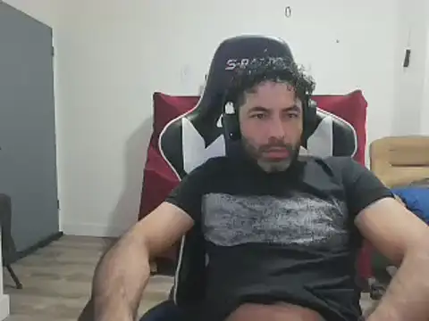 Aleja-DogMale online show from December 2024 12:18:01 AM