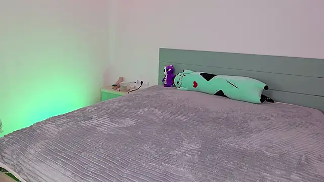 Lust One  online show from April 2026 06:32:02 PM