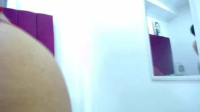 Kylee28 online show from December 2024 10:49:02 PM