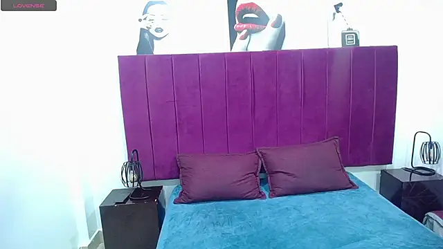 Kylee28 online show from February 2025 07:59:02 PM