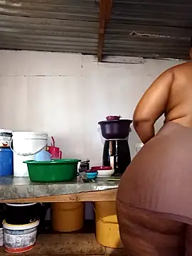 curvyloneah75 online show from November 2025 06:03:02 AM