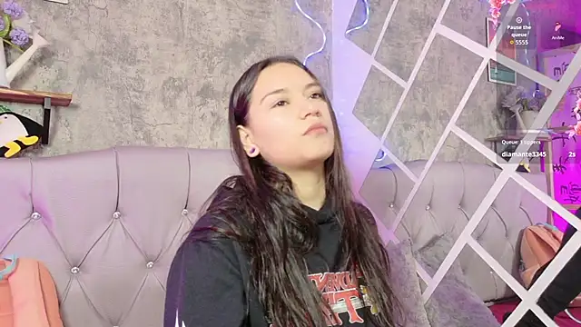 Snapshot of Megan_sophia2 chatting on November 2025 01:03:01 PM Megan sophia2 online show from November 2025 01:03:01 PM