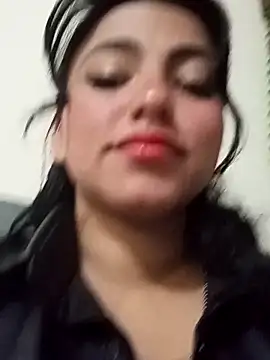 Naomy veracruz  online show from November 2025 12:13:01 PM