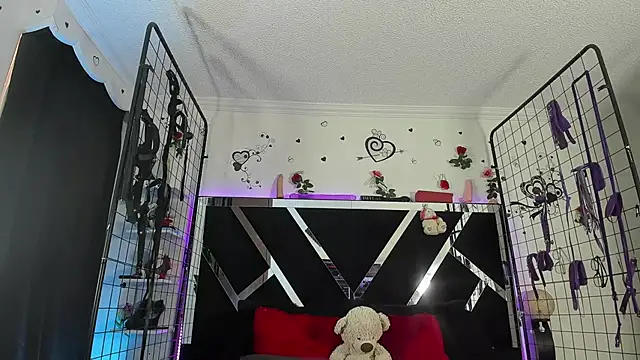 Snapshot of thedream_girls chatting on November 2025 12:15:02 PM thedream girls online show from November 2025 12:15:02 PM