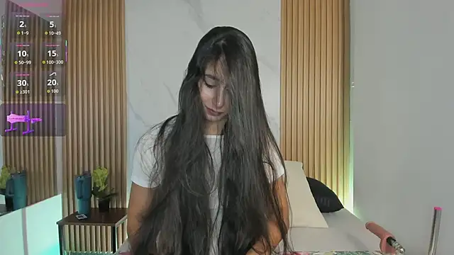 Julia Martinez  online show from February 2026 11:42:02 AM