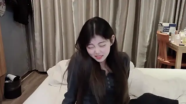 yangyang-1115 online show from February 2025 04:11:02 PM