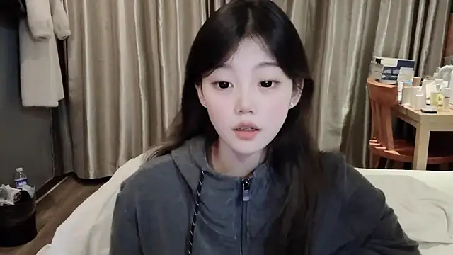 yangyang-1115 online show from February 2025 10:27:02 AM