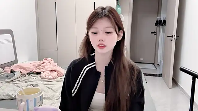 yangyang-1115 online show from September 2025 04:36:01 AM