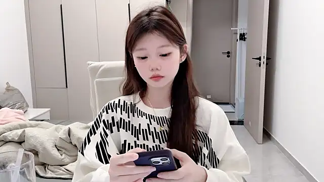 yangyang-1115 online show from October 2025 05:25:01 AM