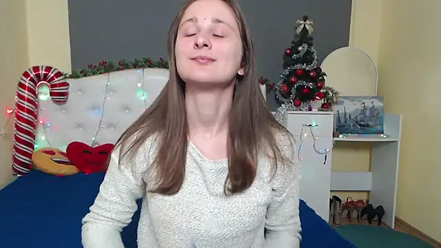 MichelLeee online show from December 2025 12:23:02 PM