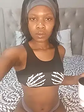 Snapshot of RayaBae chatting on January 2026 10:57:01 PM RayaBae online show from January 2026 10:57:01 PM