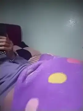 bandi-big-dick online show from December 2024 10:30:01 AM