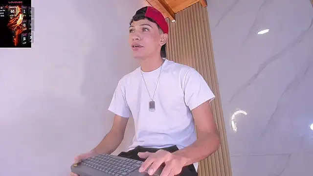 im sebaslopez online show from February 2025 03:33:02 AM