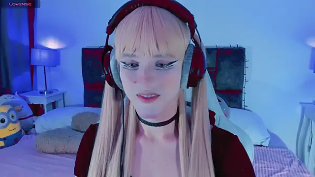 Kirmyy  online show from September 2025 08:58:01 PM