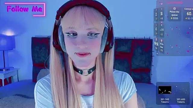 Kirmyy  online show from October 2025 09:26:02 PM