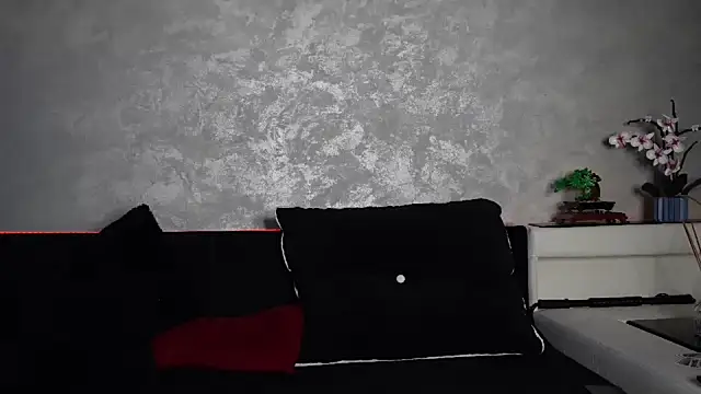 Snapshot of SquirtyFit_Devil chatting on March 2025 12:49:01 AM SquirtyFit Devil online show from March 2025 12:49:01 AM