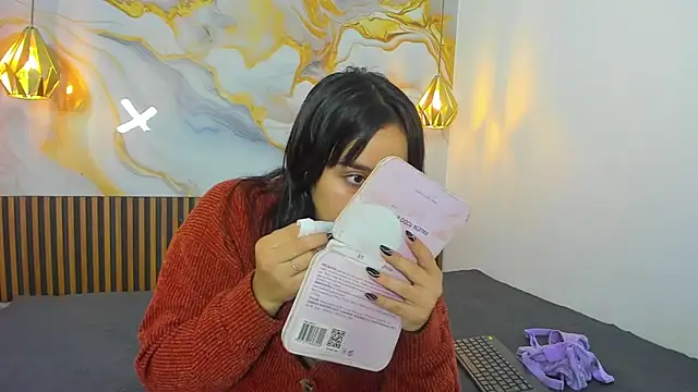 Snapshot of MelissaGilll chatting on November 2025 02:20:01 PM MelissaGilll online show from November 2025 02:20:01 PM