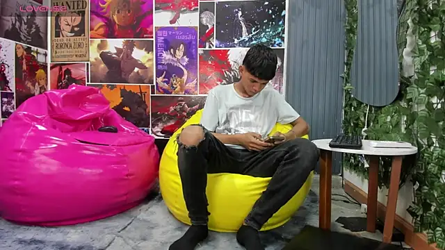 Jeffry wolvess online show from January 2025 12:35:01 PM