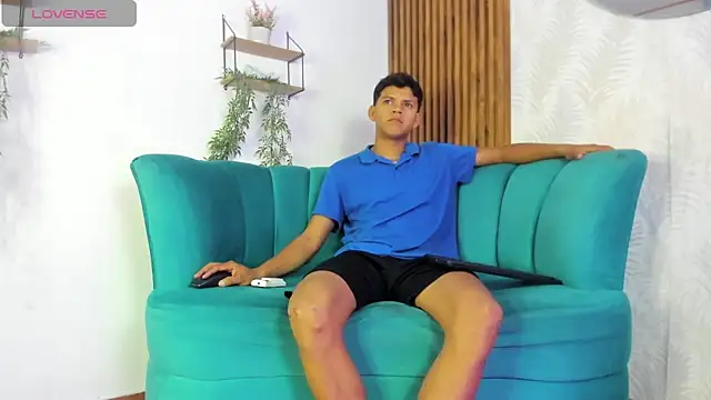 Snapshot of Jeffry_wolvess chatting on March 2026 11:44:02 PM Jeffry wolvess online show from March 2026 11:44:02 PM