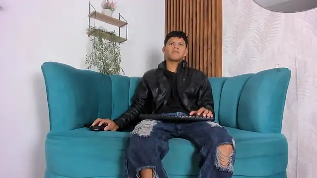 Snapshot of Jeffry_wolvess chatting on March 2026 11:55:02 AM Jeffry wolvess online show from March 2026 11:55:02 AM