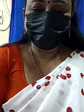 Snapshot of rekha_naier chatting on April 2026 05:32:01 PM rekha naier online show from April 2026 05:32:01 PM