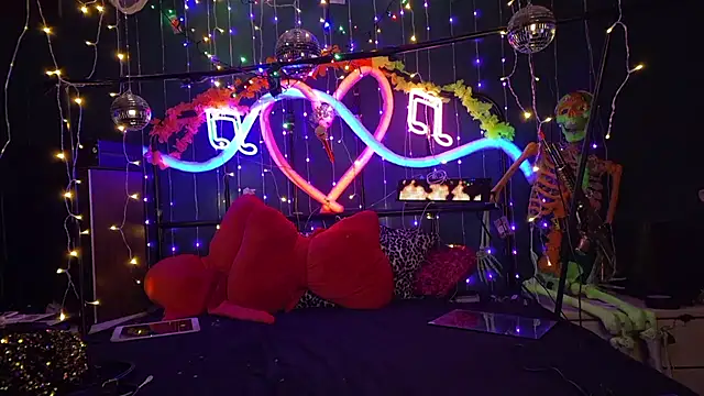 anonymouszN online show from February 2026 08:36:01 PM