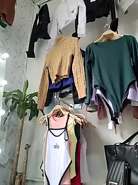 Snapshot of SarahXRusso chatting on December 2024 08:23:02 PM SarahXRusso online show from December 2024 08:23:02 PM