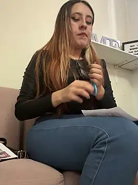 Snapshot of SarahXRusso chatting on December 2024 10:55:01 PM SarahXRusso online show from December 2024 10:55:01 PM