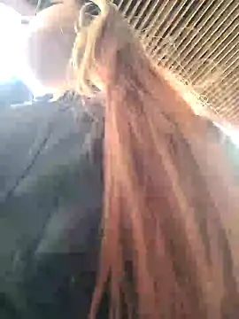 Snapshot of SarahXRusso chatting on January 2025 09:44:02 PM SarahXRusso online show from January 2025 09:44:02 PM