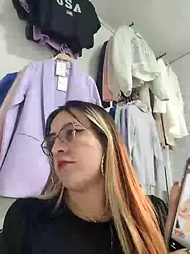 Snapshot of SarahXRusso chatting on January 2025 10:02:01 PM SarahXRusso online show from January 2025 10:02:01 PM