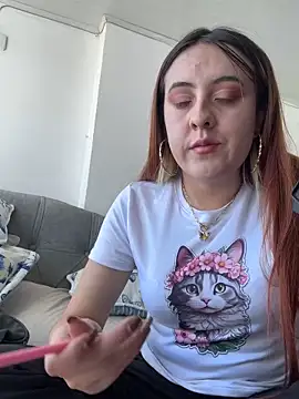 Snapshot of SarahXRusso chatting on January 2025 03:59:02 PM SarahXRusso online show from January 2025 03:59:02 PM