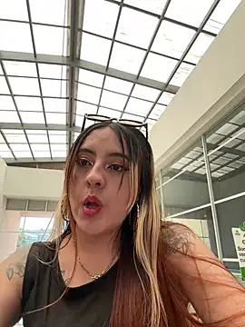 Snapshot of SarahXRusso chatting on January 2025 05:02:02 PM SarahXRusso online show from January 2025 05:02:02 PM