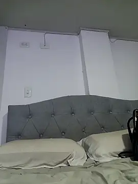 Snapshot of SarahXRusso chatting on February 2025 04:37:01 AM SarahXRusso online show from February 2025 04:37:01 AM