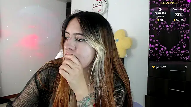 Snapshot of SarahXRusso chatting on February 2025 10:07:02 PM SarahXRusso online show from February 2025 10:07:02 PM