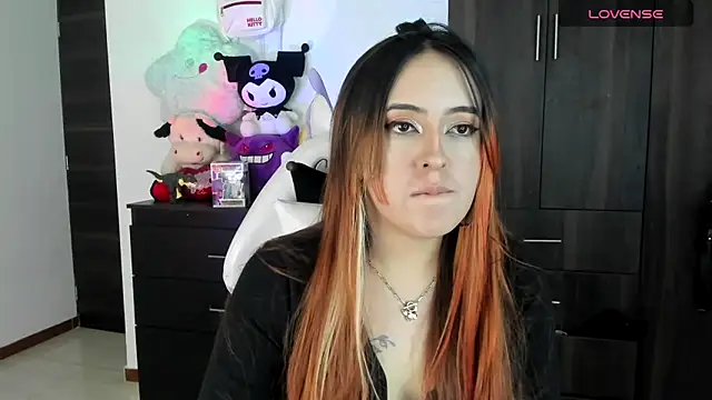 Snapshot of SarahXRusso chatting on March 2025 05:09:01 AM SarahXRusso online show from March 2025 05:09:01 AM