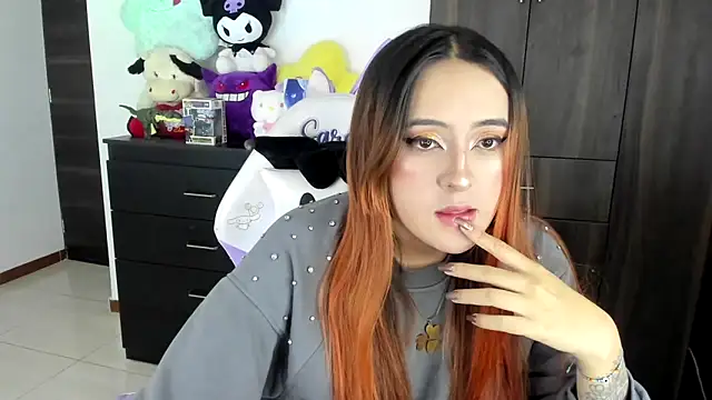 Snapshot of SarahXRusso chatting on March 2025 03:06:01 AM SarahXRusso online show from March 2025 03:06:01 AM