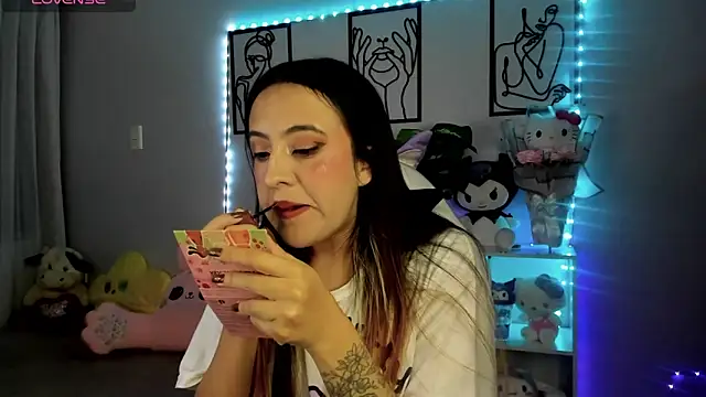 Snapshot of SarahXRusso chatting on March 2026 12:45:01 AM SarahXRusso online show from March 2026 12:45:01 AM