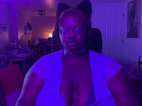 Snapshot of BigKittyRaven chatting on December 2024 01:54:01 AM BigKittyRaven online show from December 2024 01:54:01 AM