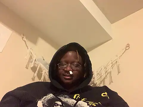 Snapshot of BigKittyRaven chatting on January 2025 04:09:02 AM BigKittyRaven online show from January 2025 04:09:02 AM