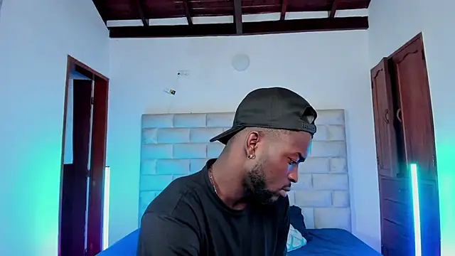 Dylan Taylor online show from November 2025 12:41:02 PM