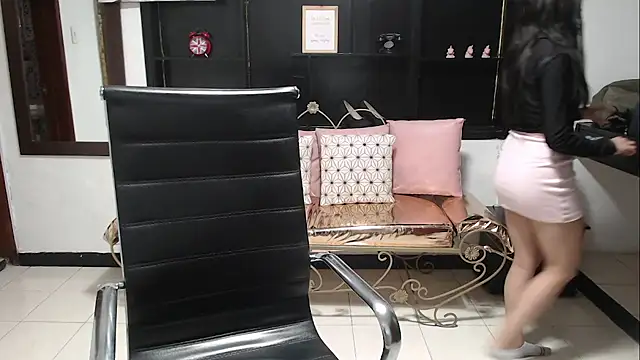 Snapshot of Angela_Diaz_ chatting on December 2024 12:30:02 PM Angela Diaz online show from December 2024 12:30:02 PM