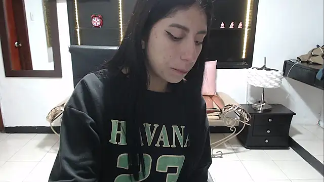 Snapshot of Angela_Diaz_ chatting on December 2024 11:09:01 AM Angela Diaz online show from December 2024 11:09:01 AM