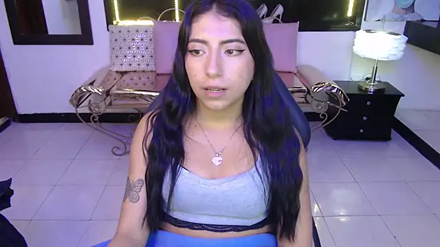 Snapshot of Angela_Diaz_ chatting on January 2025 06:28:01 PM Angela Diaz online show from January 2025 06:28:01 PM