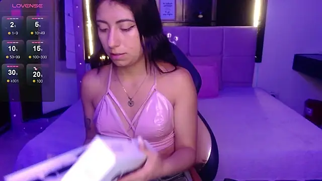 Snapshot of Angela_Diaz_ chatting on February 2025 11:55:01 AM Angela Diaz online show from February 2025 11:55:01 AM