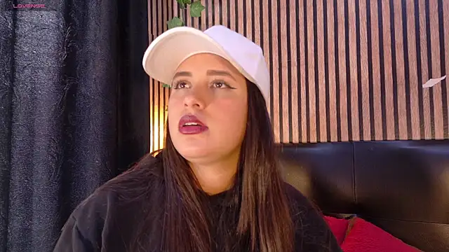 Snapshot of Victoria_Ponce1 chatting on September 2025 08:10:01 PM Victoria Ponce1 online show from September 2025 08:10:01 PM